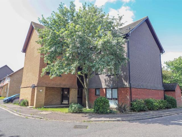 Studio for rent in Yiewsley, Greater London