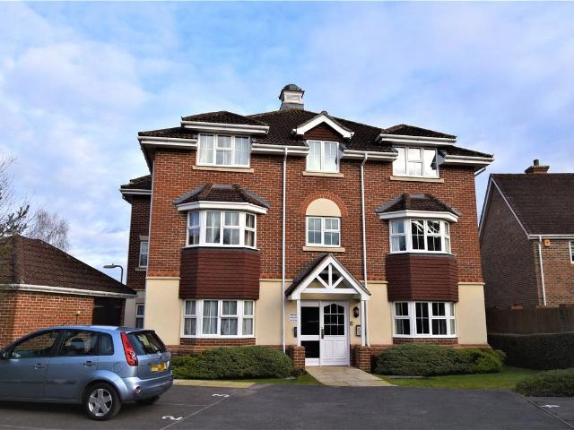 Apartment for rent in Elvetham Heath, Hart