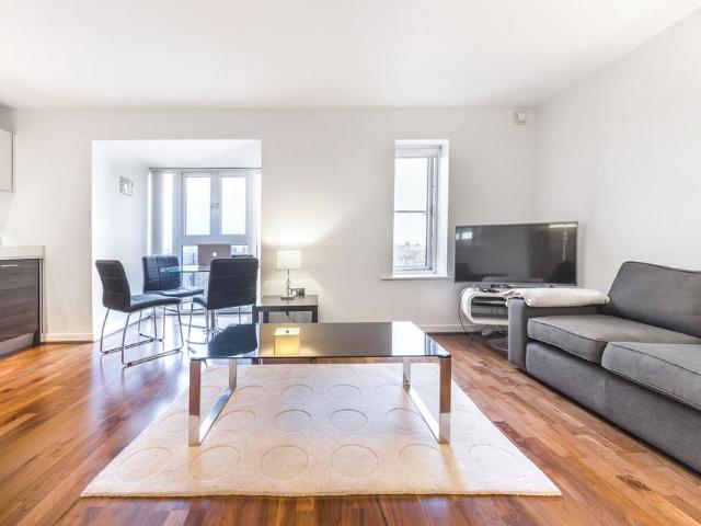 Apartment for rent in London Borough of Hammersmith and Fulham, Greater London