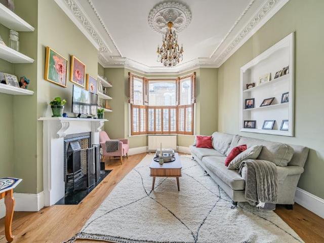House for rent in London Borough of Hammersmith and Fulham, Greater London