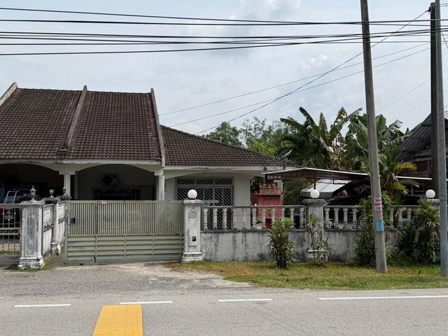 Residential House for sale in Batu Pahat, Johor