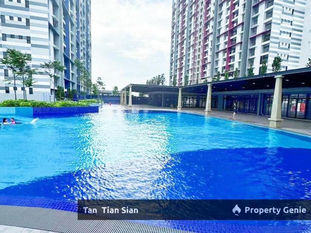 Condominium for sale in Malaka