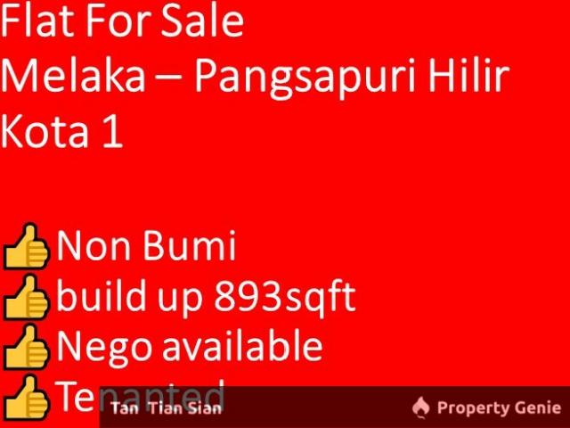 Flat for sale in Malaka
