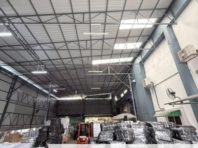 Warehouse for rent in Sendayan Village, Negeri Sembilan