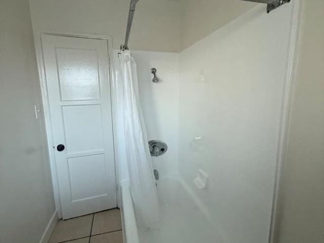 Apartment for rent in Canoga Park, California