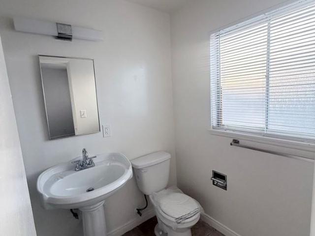 Apartment for rent in Canoga Park, California
