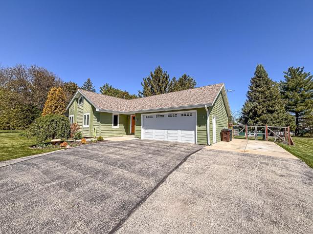 House for sale in Genesee Depot, Wisconsin