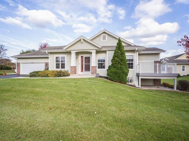 Condo for sale in Muskego, Wisconsin