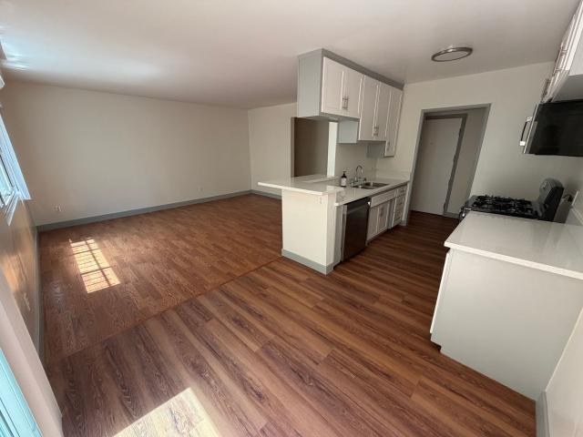 Apartment for rent in Canoga Park, California