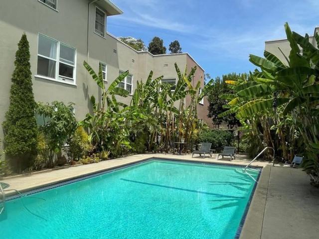 Apartment for rent in Canoga Park, California