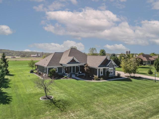 House for sale in Mukwonago, Waukesha County