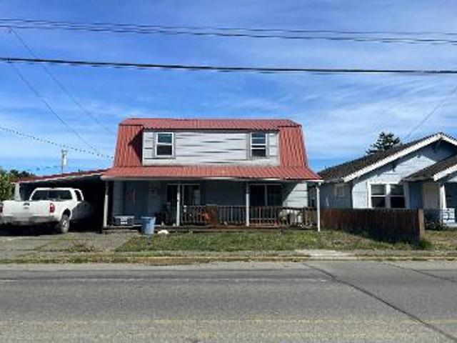 House for sale in Coos Bay