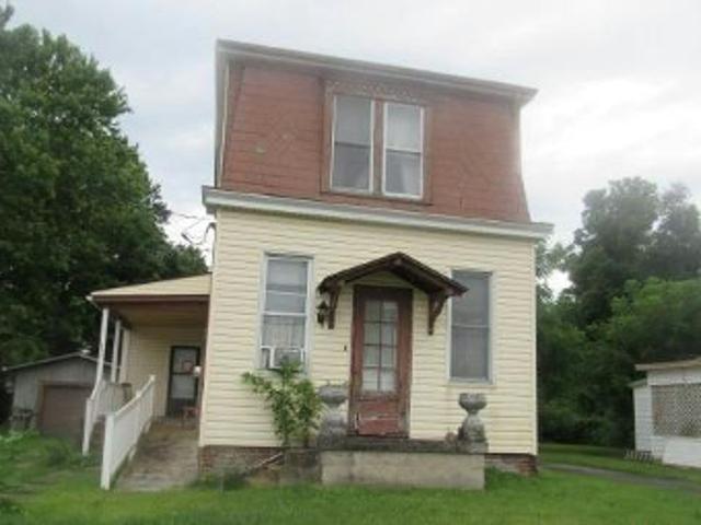 House for sale in Belleville, Saint Clair County