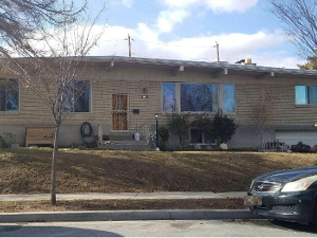 House for sale in Murray, Utah