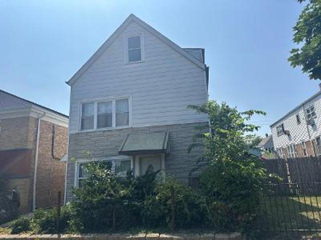 House for sale in Cicero, Illinois