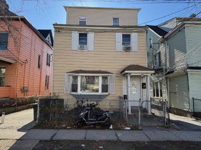 House for sale in Mount Vernon, New York