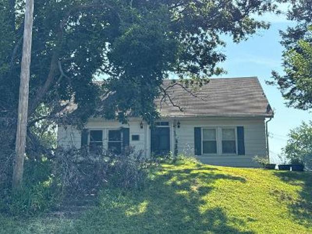 House for sale in Vandalia, Illinois