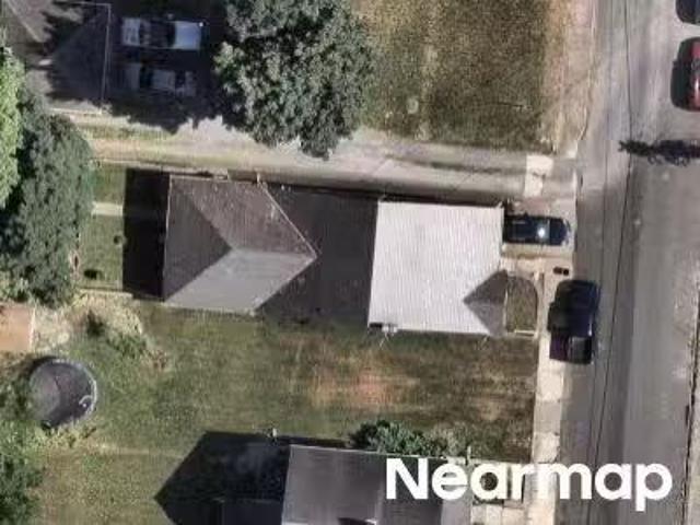 House for sale in Easton
