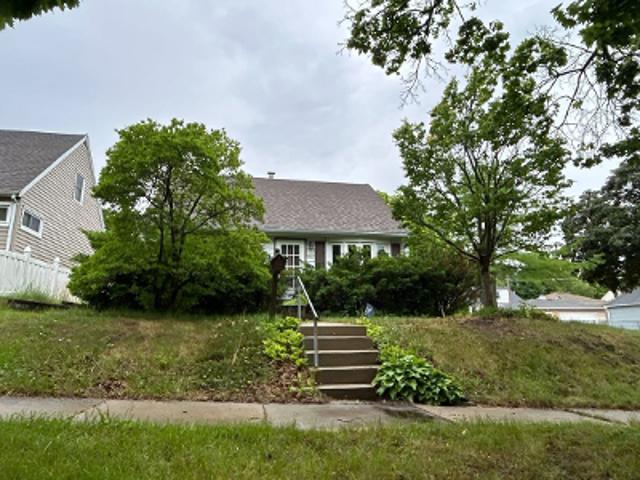 House for sale in Milwaukee, Wisconsin