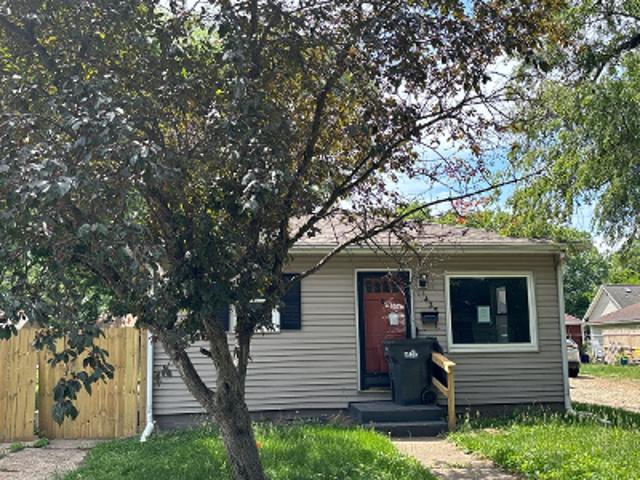 House for sale in Pekin, Illinois