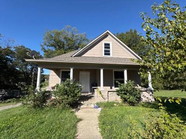 House for sale in Poplar Bluff, Missouri