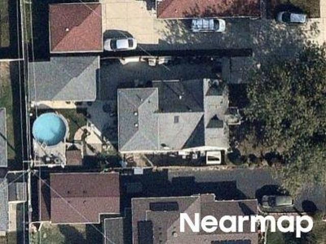 House for sale in Bridgeview, Illinois