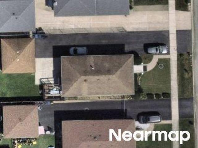House for sale in Bridgeview, Illinois