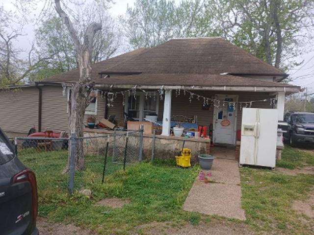 House for sale in Thayer, Missouri