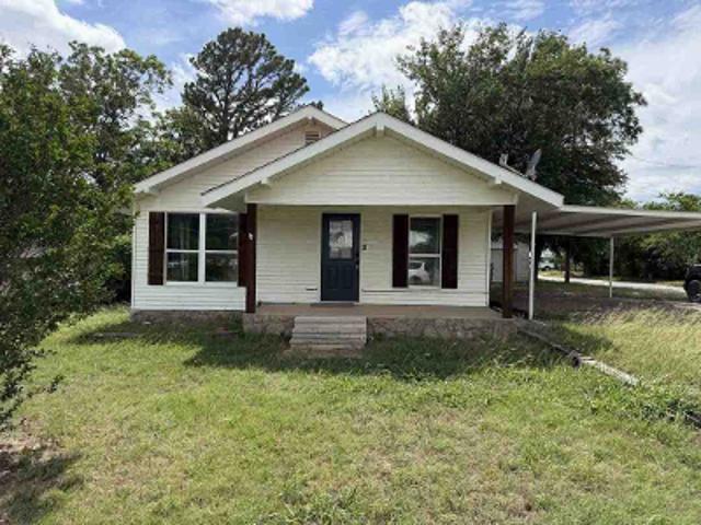 House for sale in Jacksboro, Texas