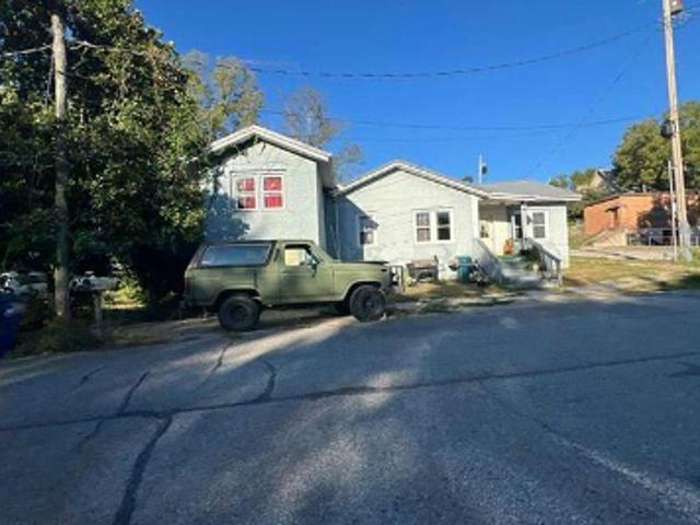 House for sale in Sarcoxie, Jasper County