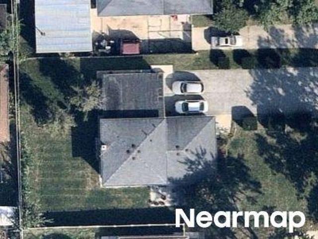 House for sale in Hickory Hills, Illinois