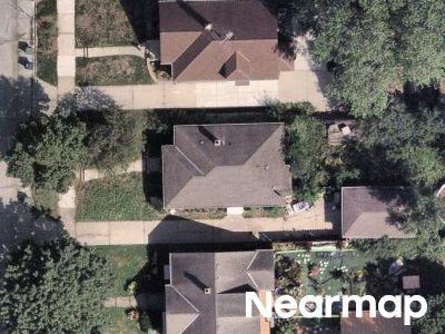House for sale in Honey Creek Parkway, Milwaukee