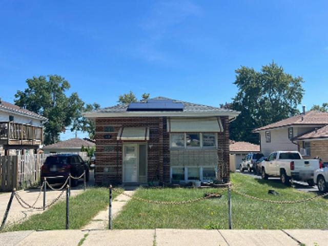 House for sale in Hickory Hills, Illinois