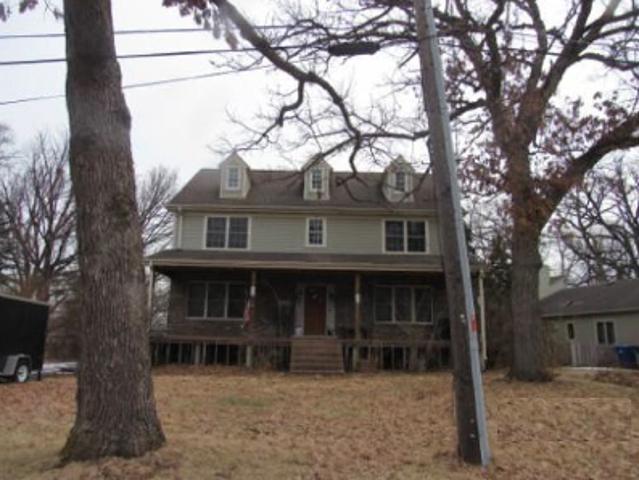 House for sale in Hickory Hills, Illinois
