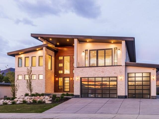 House for sale in Sandy, Utah