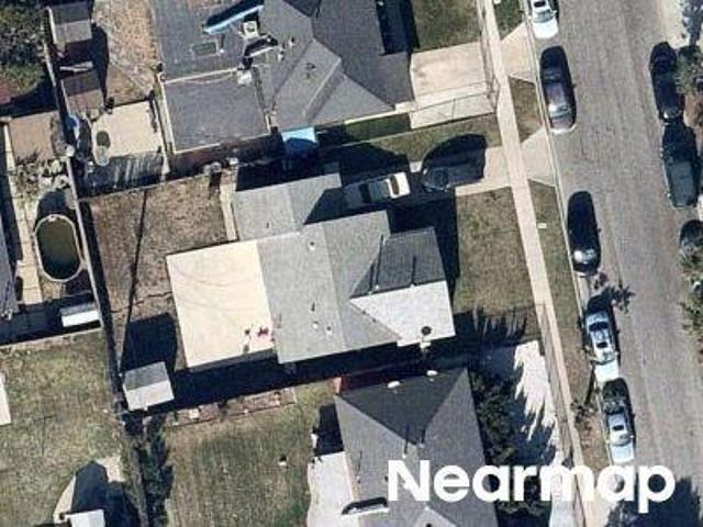 House for sale in Compton