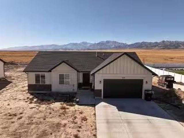 House for sale in Magna