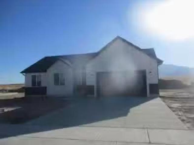 House for sale in Magna
