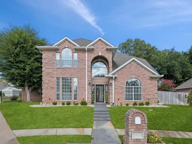 House for sale in Arlington, Texas