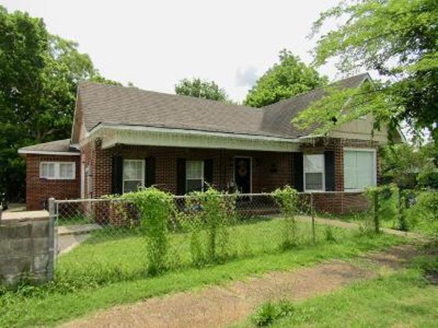 House for sale in Demopolis, Alabama
