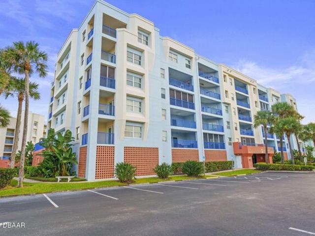 Condo for sale in New Smyrna Beach