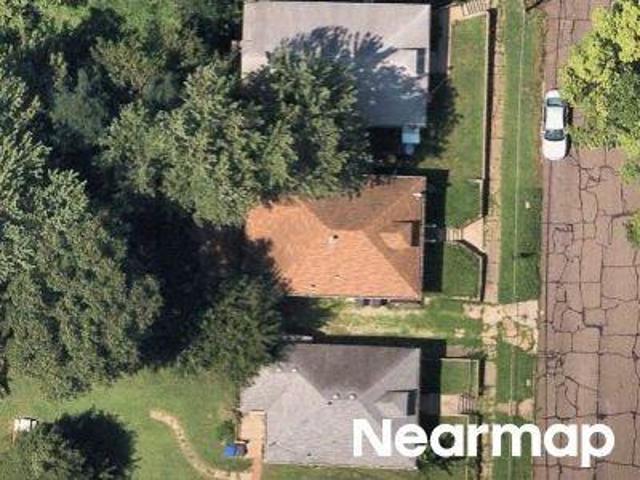House for sale in Sedalia