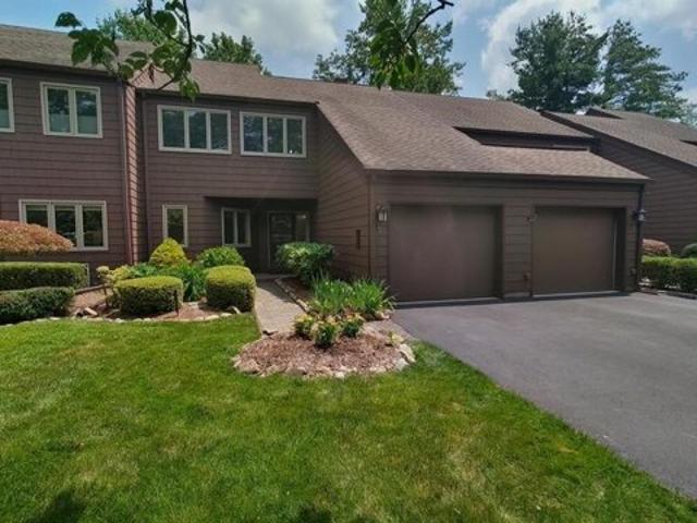 House for sale in Mahwah