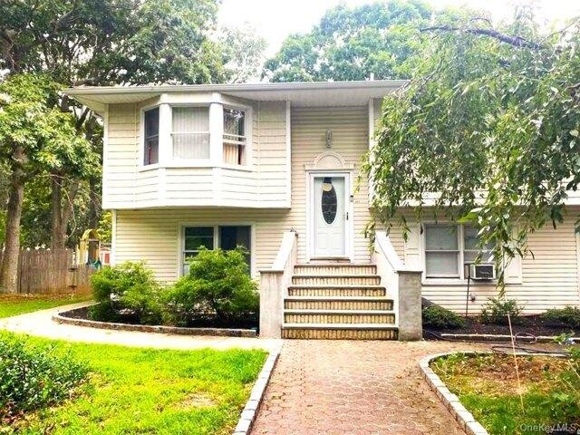 House for sale in Centereach, New York