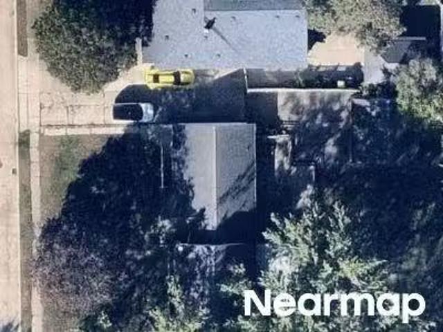 House for sale in Taylor