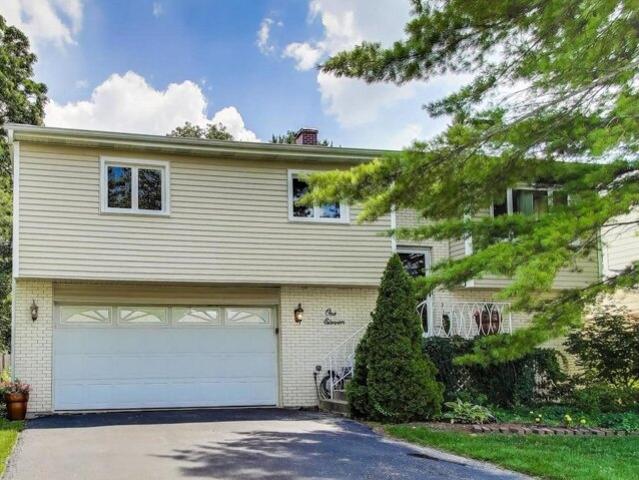 House for sale in Arlington Heights