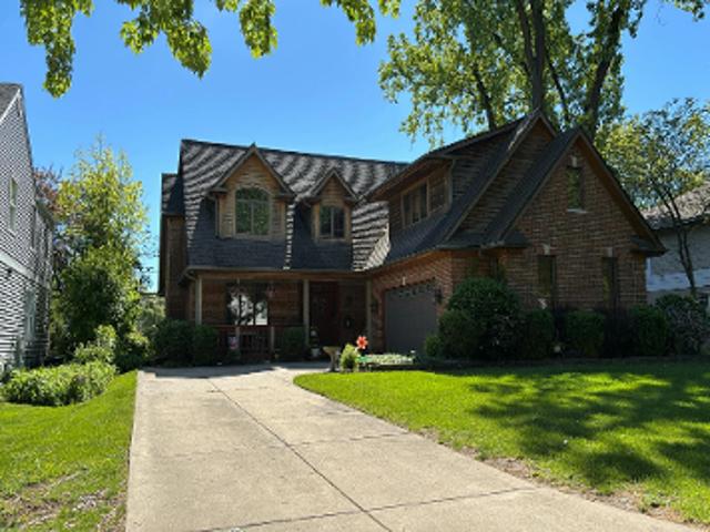 House for sale in Arlington Heights, Illinois