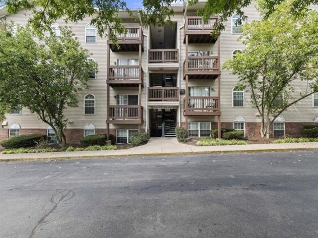Condo for sale in Lexington