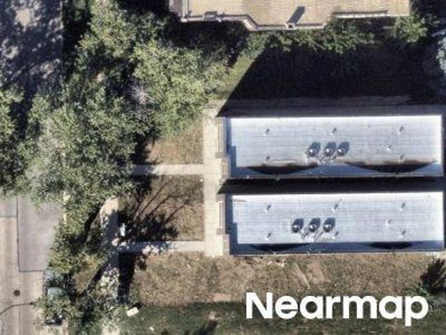 Commercial for sale in Washington Park, Chicago