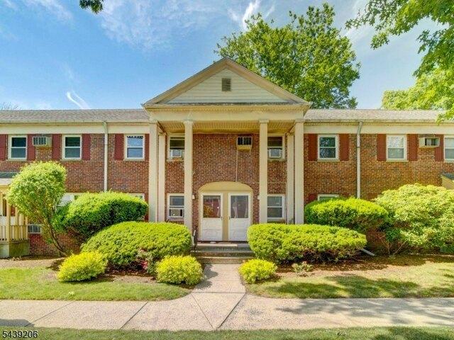 Condo for sale in Orange, Essex County